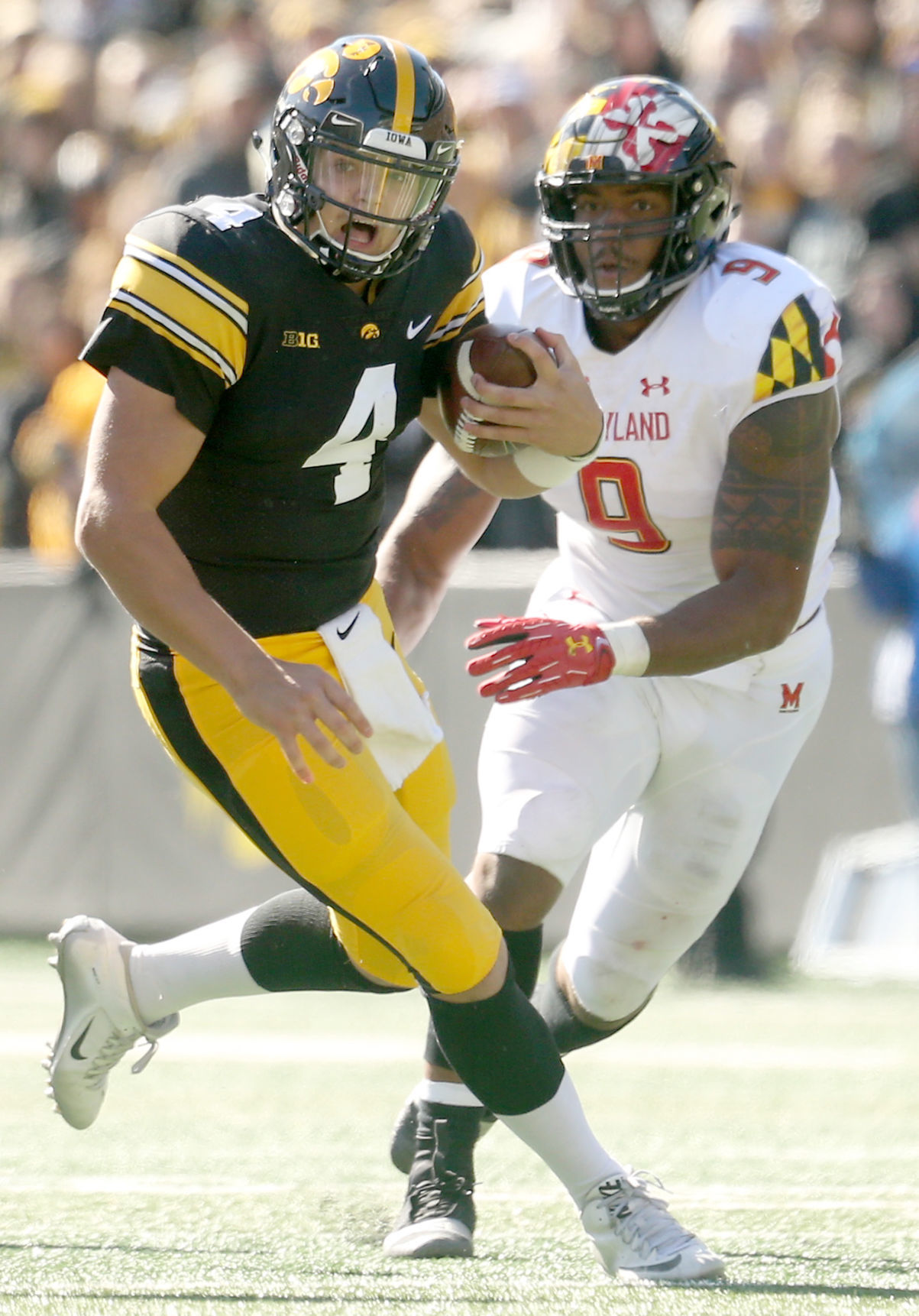 102018-Iowa-Maryland FB-030